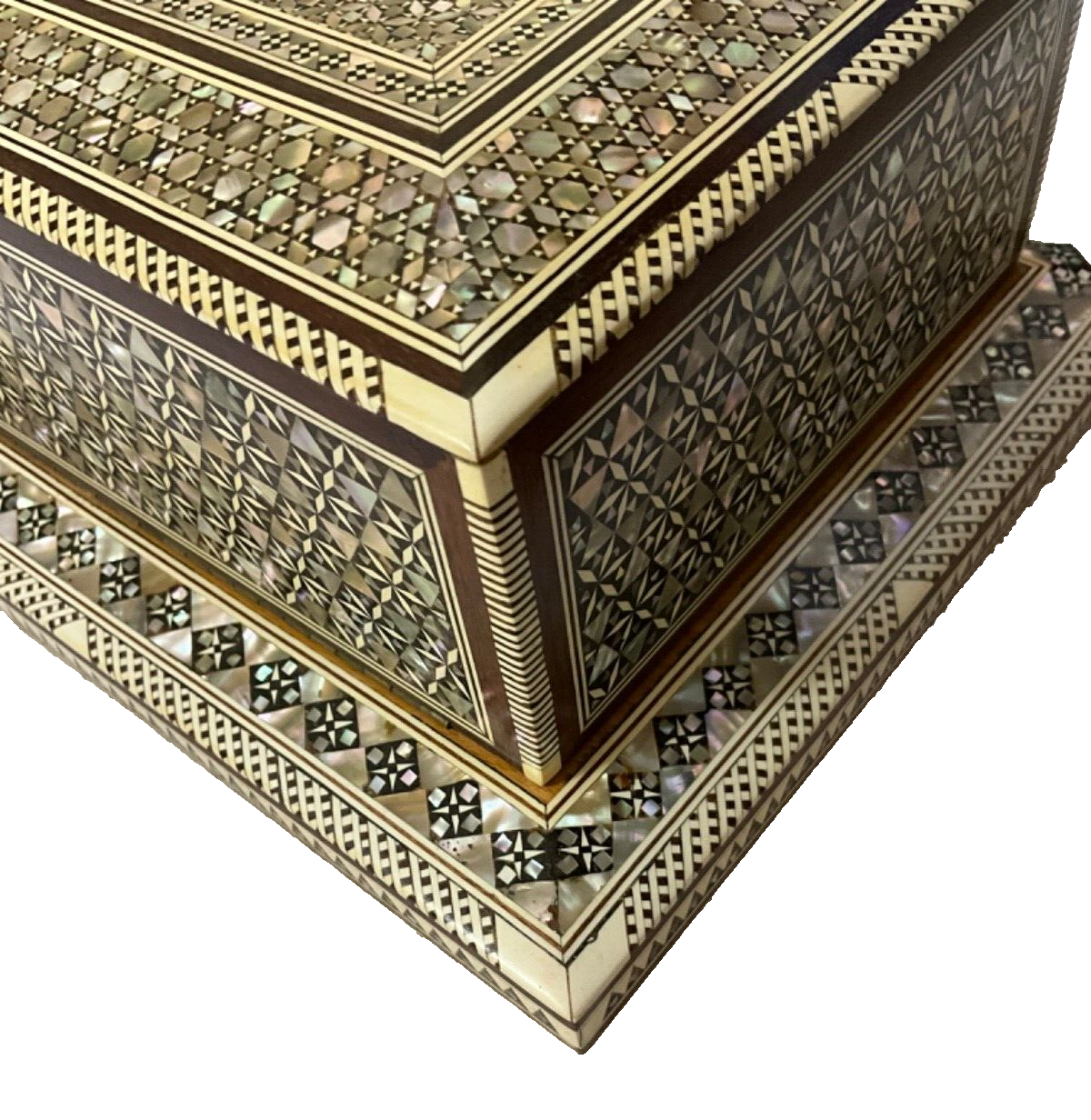 Handmade Antique Wood Cigarette Box Carved Mother Of Pearl Inlay (40 Cigarettes)