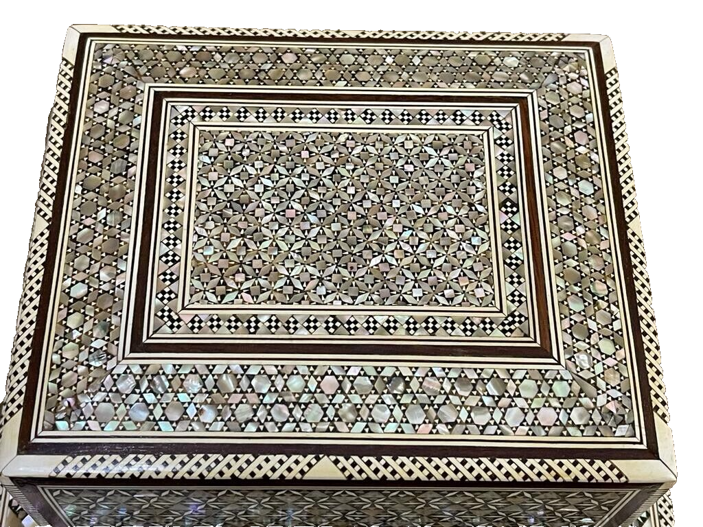 Handmade Antique Wood Cigarette Box Carved Mother Of Pearl Inlay (40 Cigarettes)