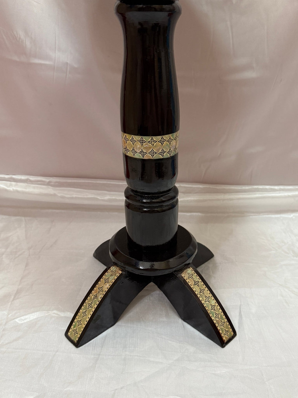 Handmade Egyptian Chess Table with Mother of Pearl Inlay - Laila Hand Made Gifts
